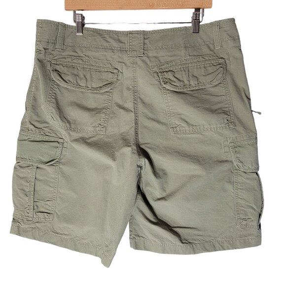 LL Bean Mens Cargo Shorts Ripstop Natural Fit Olive Green Pockets Hiking Sz 38W - Picture 2 of 13